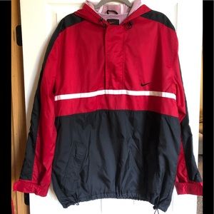 Men’s Nike half zip Pullover. Large